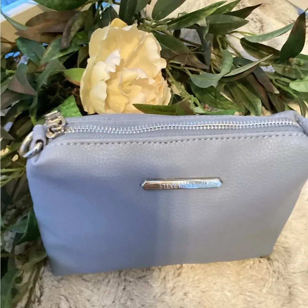 Steve Madden NWOT Blue Small purse or Make Up bag
